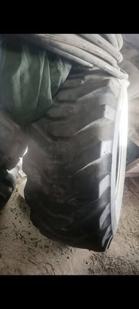 تايرات حجم 18 4 ٢٤ ياباني ٠٧٨٠٧٠١٦٥٨٠