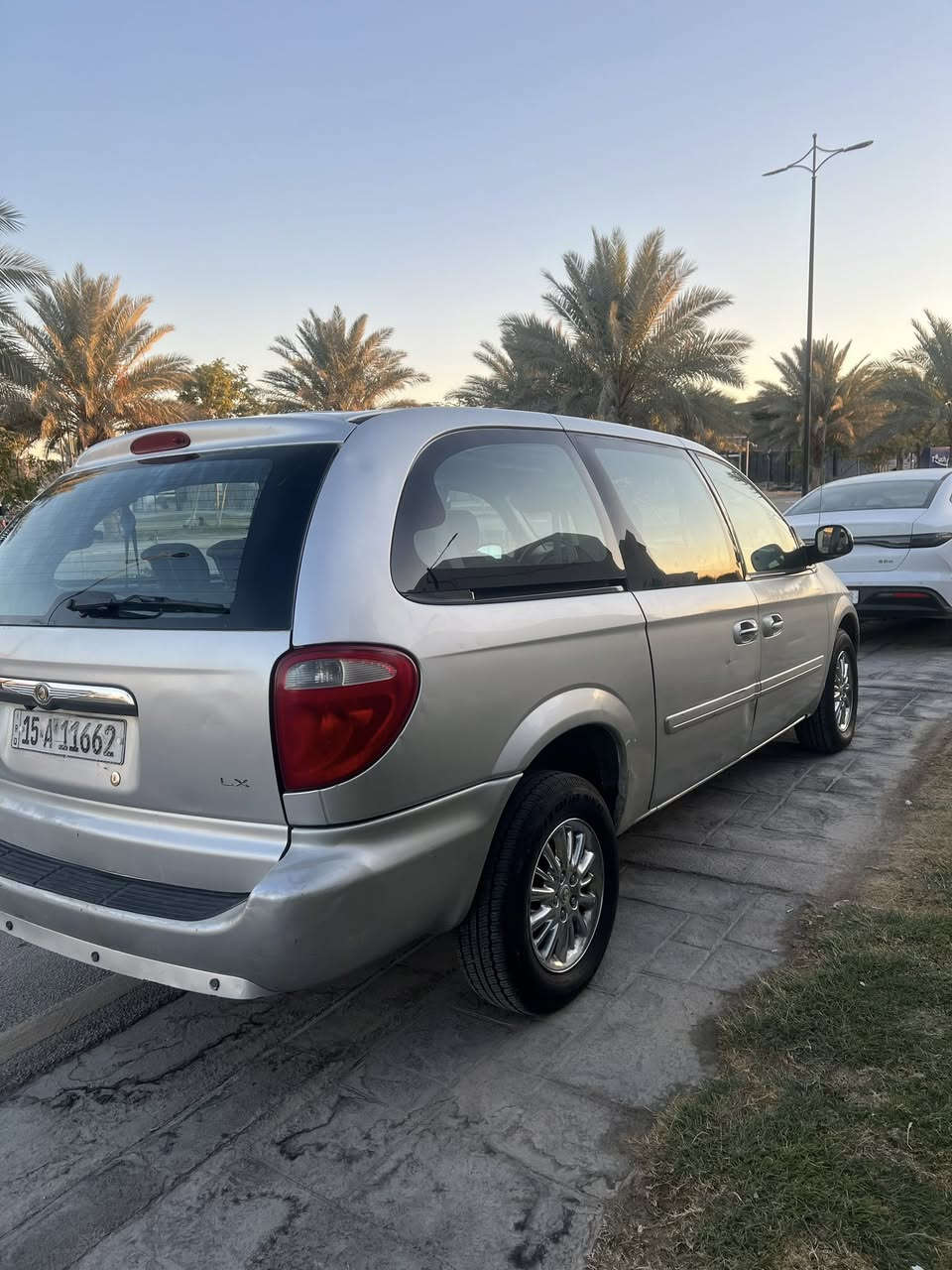 تاون كانتري دوج كلايسلر 2007
💢 ( بيع او مراوس باحدث او سيدونا 2013 وجاهز للفرق ) 💢
كشنات بلع سياحي 
ابواب عادي 
ترايك وين معجبك
تبريد ثلج ❄️ 3 قطع 
كهربائيات كلها بلاديه وشغاله 
صدر امامي خلفي جديد 
بنيد و جاملغ واحد جارد ومبين بالصور بدون ضرر ولا صبغ
محرك كير بحاله جيده 
رقم انبار باسمي تحويل بغداد مشروع وطني
شرط التحويل 
السعر 85 ورقه  وبيها مجال شي بسيط كلش 
للتواصل عبر الواتساب 
‏‭ 0786 027 8441‬
المكان / كاظميه
