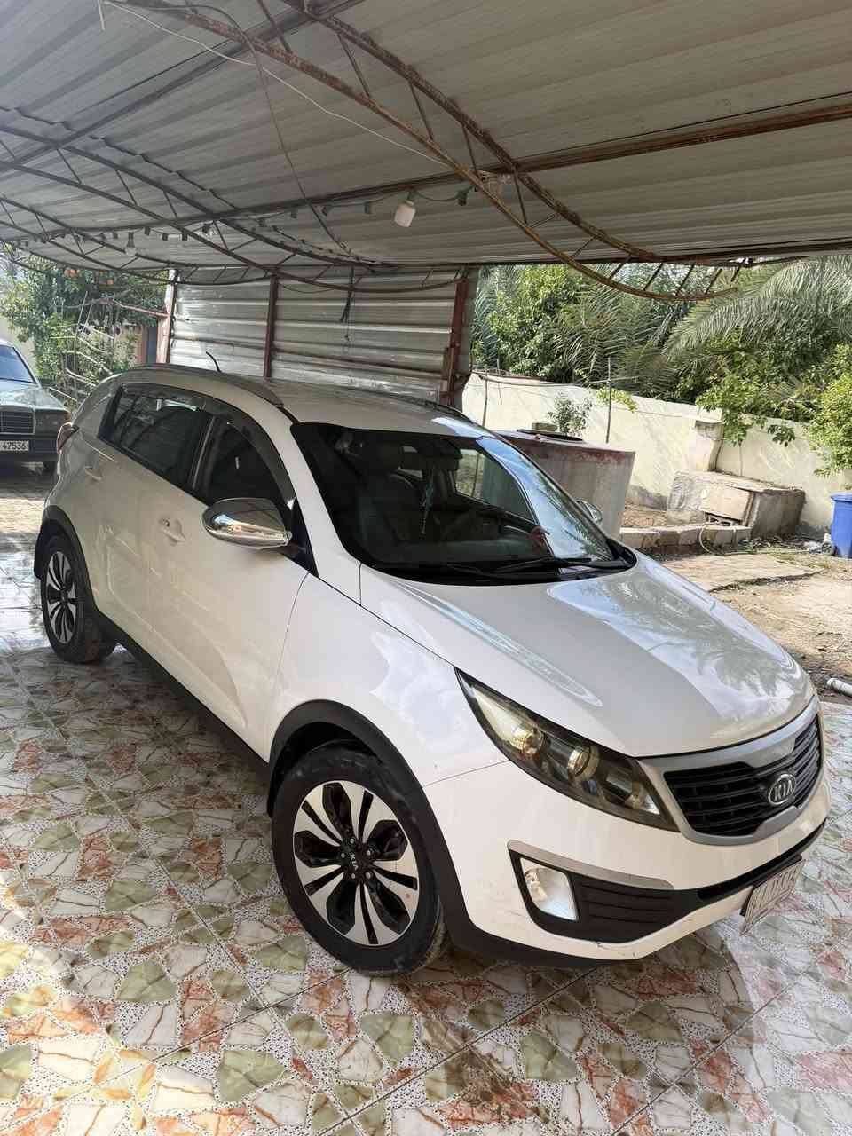 السلام عليكم
للبيع موديل ٢٠١١
سياره جديده 
سونار مرفق بلصور 
السعر ١٤٥بيهة مجال 
***********
 مكان السياره ديالى بعقوبه
