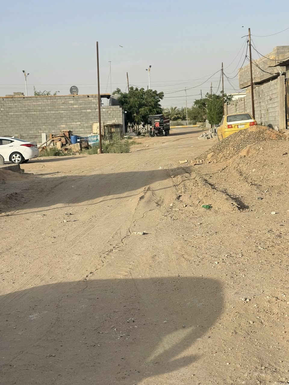 قطعه ارض للبيع مساحه 125 لواجه 6/وربع ونزال 20  تحتوي على سياج بلوك وصحيات وخريطه چعب كامل وسبتتنك وباب خارجي  في المسالمه النعيميه قرب محطه الجوهرة بمنطقه المسالمه قريبه ع شارع 40 مال المسالمه جنس العقار ارض بيضاء 
***********
