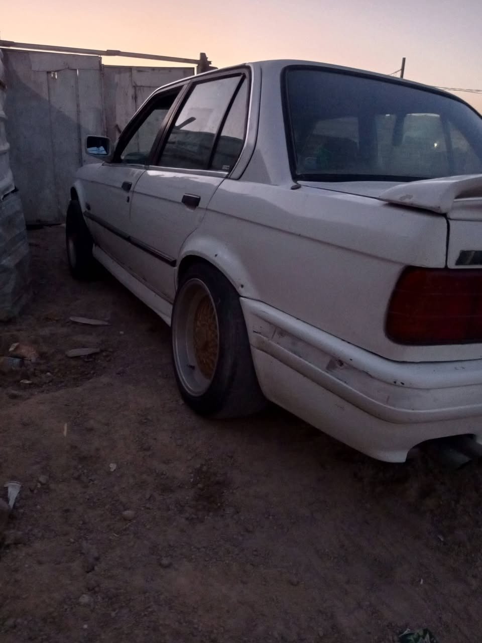 سلام عليكم بي ام زعره مديل 88 نشطه بطناش العطال واحد بريك مابيه يرادله تنفيس ثنين بيهة خياسات كلش قليله وياله بيبي اس تخم تاير بجم جديد كهربأيات كله شغاله من عده الكيجات كير عادي مكينه تك فانوس25 جديده حاويه رقم بابل سنويه صاقطه بل 19 تحويل بنفس اليوم مكاني دوانيه شارع سالم سعر25وبيه مجال قليل الرقم  ***********
