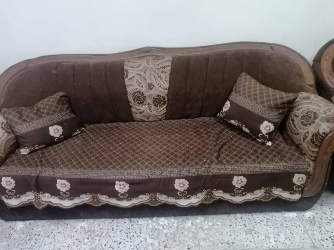 طخم قنفات 
السعر 75 وبي مجال 
***********

