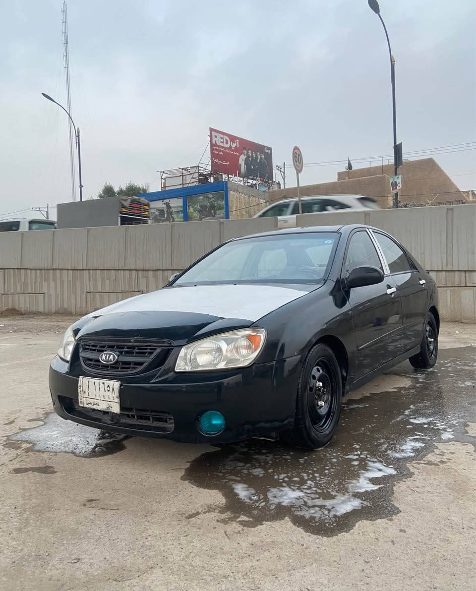 السلام عليكم للبيع كيا سبكترا 2005 السياره جاهزه مكينه وكير وتخم تاير  كله جديد باتري وسلف وداينمو جديد
 حداديه 70 ‎%‎مصبوغه عام للجماليه اثر جراد سنويه لـ2029 مكاني بابل حي الزهراء ***********/// السعر 63 حلة, بابل
