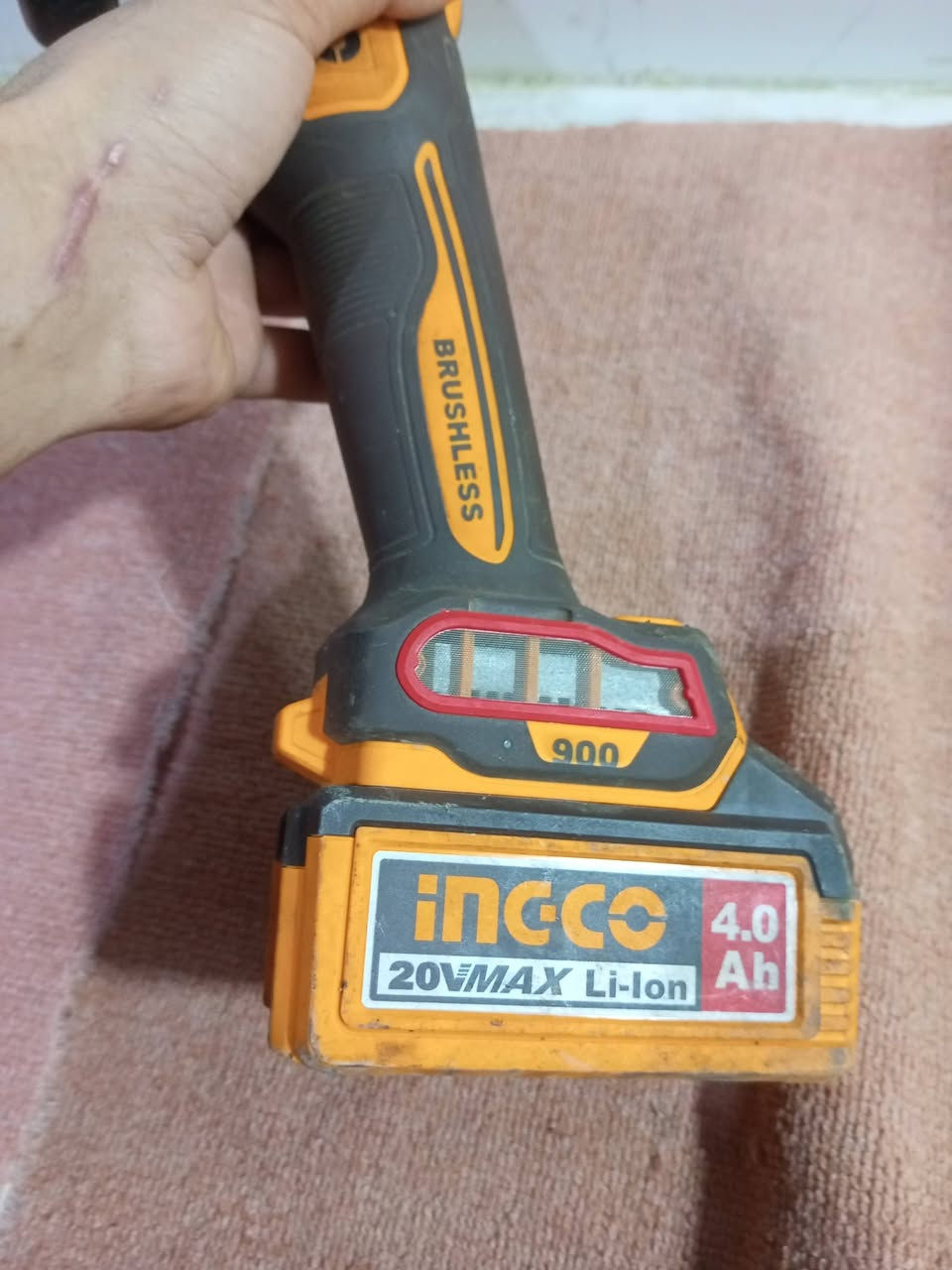 كوسرا شاحن بطارية وحده للبيع السعر ٥٠قغل ***********
