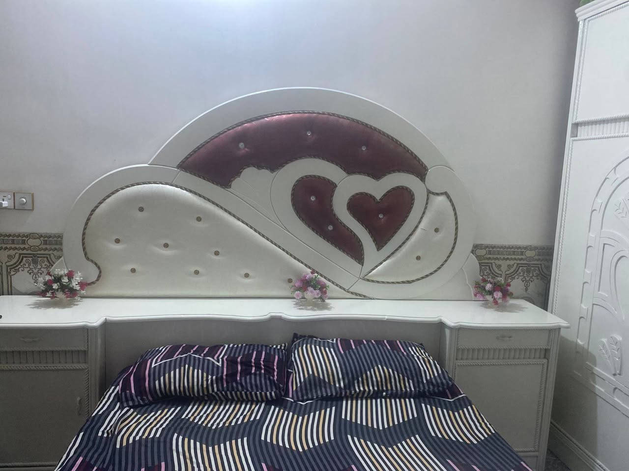 صبغ اخشاب بالاصباغ الحراريه
صبغ لاخشاب الجديد والمستعمل وتصليح الضرر
*********** زين العابدين الصباغ
