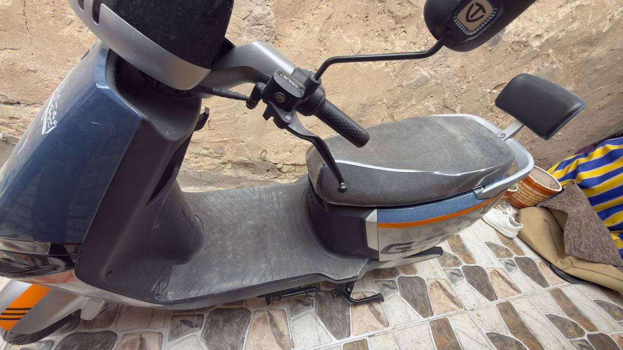 سلام عليكم
🔋دراجه تسلا شحن🔋

. للبيع مستخدمه 

. فقط 3 اشهر....

. مكانهه نجف

(ألمواصفات)

1:مديل (2025)✅ 

2:تحتوي على 6 بطاريات✅ 

3:بل شحنه الواحده تمشيك فوق 40  كيلو على مايقارب✅ 

4:ملفها 2000✅ 

5:سرعتها على مايقارب مابين 68_60✅ 

6:مساحة خزن كبيره✅ 

7:لايت زنون عالي ناصي✅

8:اشاره يمنه يسره✅ 

ـــــــــــــــــــــــــــــــــــــــــــــ

ملاحضه🔴 :البصمه ضايعه يعني فقط مفتاح بيهه

............................................ 

 

🟥ملاحضه🟥الدراجه كلشي مامبدل بيهه كله ابلادي العقل ابلادي بطاريات بلادي تايرات بلادي وكلشي مابيهن يعني الدراجه كلش جديده)

🔥ألسعر 800 وبيهه مجااال جبير للطيبين🔥

للأستفسار

الرقم⬅️***********

او مراسلة الصفحه
