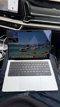 Macbook pro m5 512 GB Hard 16 GB Ram 14 inch Battery 100% مشحونه فقط 1...