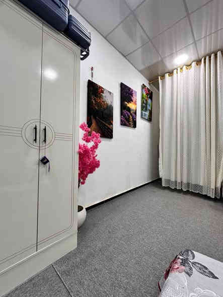 مرحبا بيت للبيع طابو صرف بالتنومة شط العرب ع الشارع موقعه كلش حلو وهذه الكليشة للأستفسار ع الخاص او الاتصال ع رقم السيد 

بيت سكني للبيع في التنومة – شارع المشروع، موقع قريب من الفلكة والشارع العام والمدارس والخدمات.
🔹 المواصفات:
  المساحة: 250 م بناء2008 بلوك يحتوي 3 غرف نوم واسعة + ديوانية + موزع + مطبخ حمام وتواليت داخل إحدى الغرف + حمام  وتواليت داخلي + خارجي
  كراج للسياره
 حديقة حلوة تحتوي على نخلة كبيرة وردة جهنمية على السياج 
 • 
 السعر 180 وبيه مجال قليل

للاتصال واتساب : ***********
