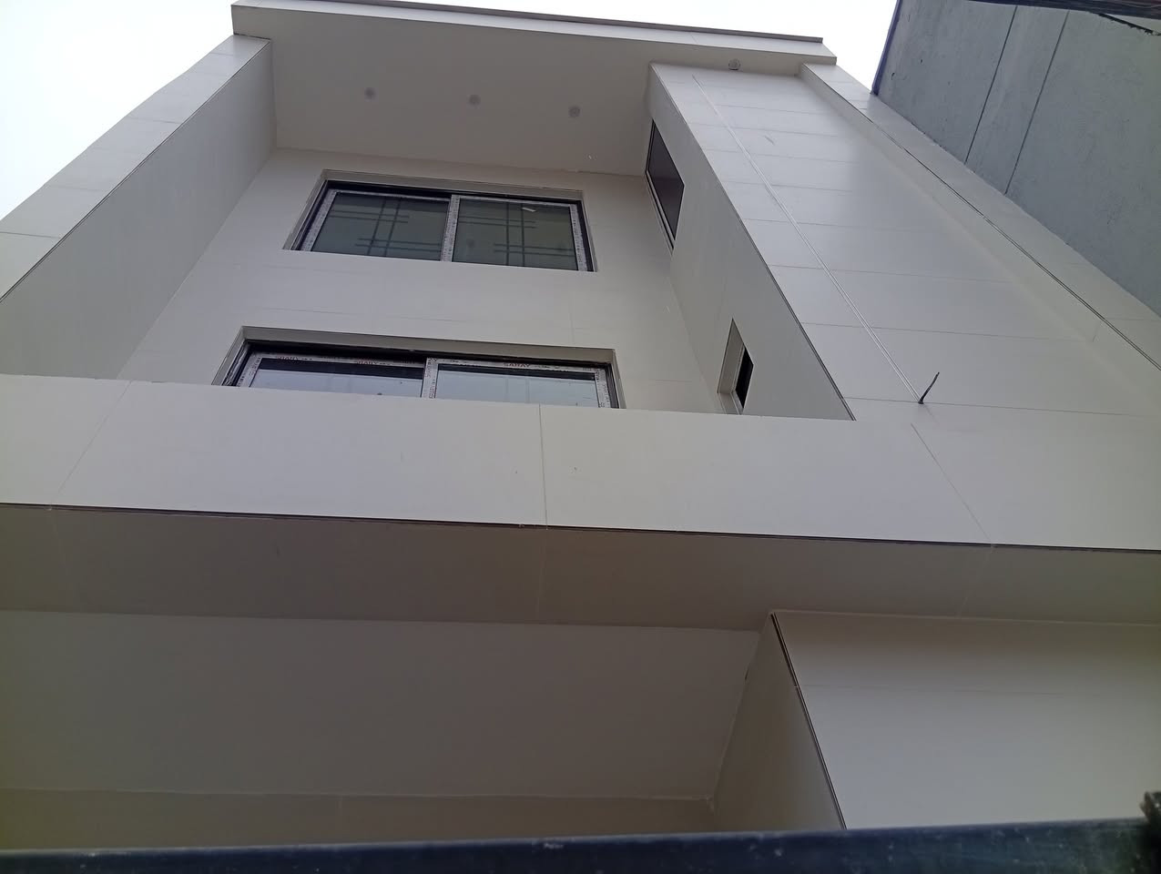 السلام عليكم أنا خلفه ويميل كادر سيراميك وبورسلين ومرمر وكاشي اريد مقاول أو مهندس  يكون صادق معيا ***********
