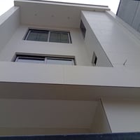 أنا خلفه ويميل كادر سيراميك وبورسلين ومرمر وكاشي اريد مقاول أو مهندس  ...