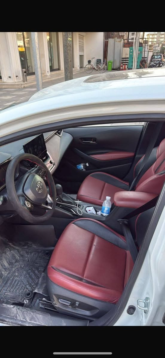 تحيه طيبه السلام عليكم
كورلا 2025 وجهه امريكي 
فول مواصفات 
هايبرد 
ماشية الفين فقط 
كشنات جلد أحمر 
كرسي كهرباء 
رقم بغداد دولي باسمي تحويل مباشرة سنويه هزه 
165 ورقه وبيها مجال 
اي استفسار 
***********
مكان بغداد البياع معرض المنار الحديث شارع 2
