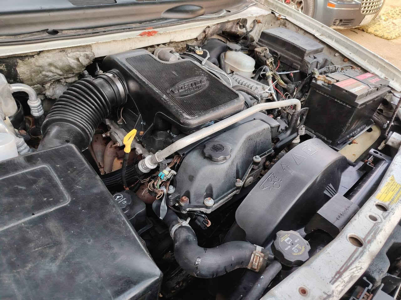 السلام عليكم ورحمة الله
سيارة مزاد وزارة الداخلية بلايزر موديل 2004
موجود في البصرة ام قصر
سيارة محرك وكير  بلاد
دواخل نظيفة السحب الامامي ملغي
السيارة نظافة 80 بالمية الكشر السيارة بيهه تكمة صفحة السايق
رايدهه ب38 وبيهه مجال بسيط


**إذا كنت صاحب هذا الإعلان وتريد حذفه لأي سبب، رجاءا أرسل رسالة إلى الدعم الفني**