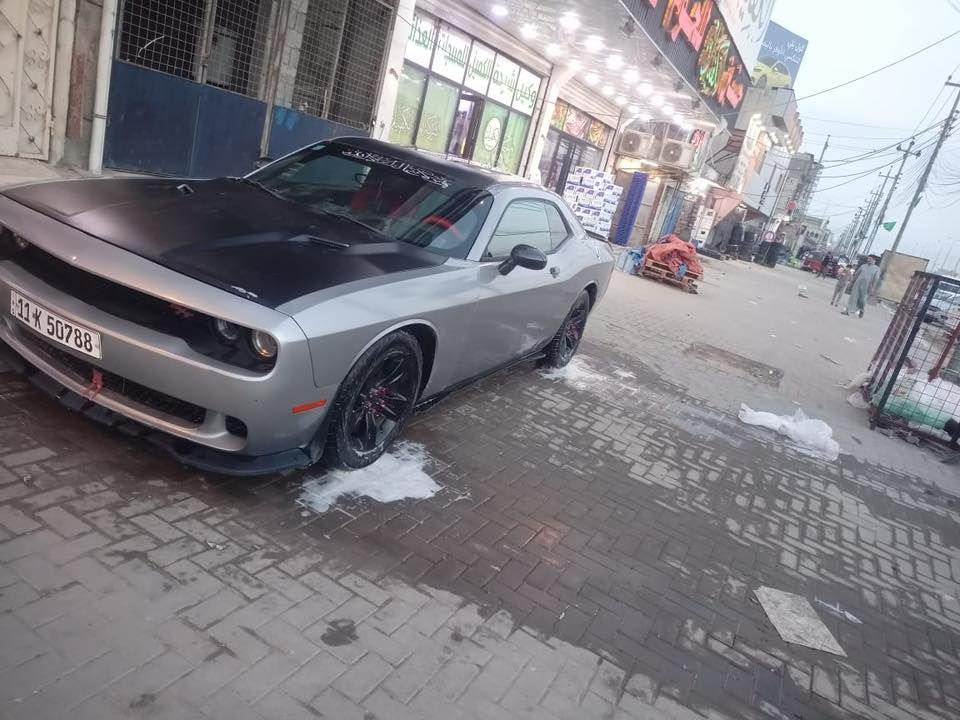 السلام عليكم جالنجر 2011
محدثه بچم بيها تبديل جاملغ امامي 
وبيه رشات صبغ رقم بغدادمشروع وطني 
سنوية 2029 صارلها كم يوم صاعده هزه 
***********
سعر95 وبيها مجال حك الجيه
