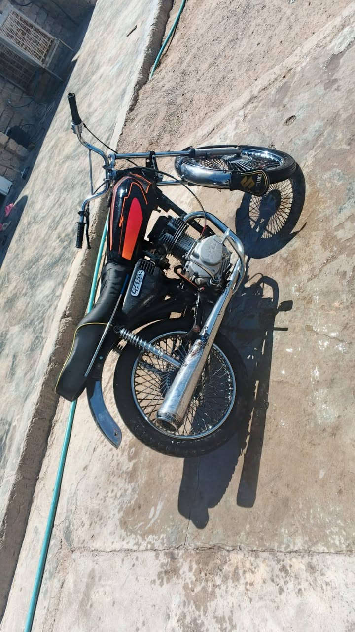دراجه نامه موديل 18 السعر250 بمجال شيء قليل مستعجل على بيعتها المكان بيجي. ***********

