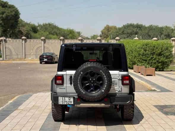 جيب رانكلر 4Xe 2023 وارد امريكي نيربو + هايبرد + هجين شحن خارجي
Jeep Wrangler 4Xe
2.0L 4
حجم المكينه : 2000 تيربو + هايبرد + هجين شحن خارجي
بدون حادث 
المواصفات
1.قماره تتفصخ اصير كشف
2. بصمه
3. لوكير
4.كشافات
6. شحن خارجي
7. بكلايت لد
8. شاشه
9.دمام خلفي
10.لايتات زنون هايلوجين

مرقم بغداد
السعر 315ورقة قابل للتفاوض 
تفاصيل اكثر هذا رقمي *********** تحياتي مكاني بغداد شارع حيفا بغداد

