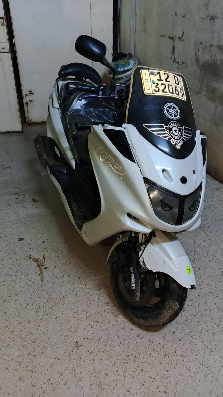 دراجة ياماها ماجستا دبل رون
محرك 250cc
لايت زنون 
نضافه كفرات 70 بل 100
دراجة كله شغاله عدا كيج البنزين
مجفته تجفيت جديد صوت ناعم
السعر مليون 800
***********
