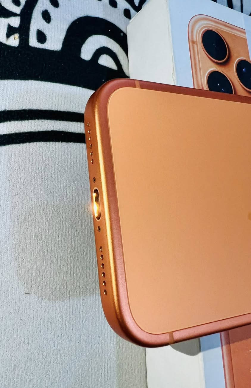 iPhone 17 Pro Max
السلام عليكم ورحمة الله وبركاته 

iPhone 17 Pro Max 
256GB
* ملحقاتة كاملة
* سيمكارت eSIM
* صحة البطارية100🔋
* السعر 1،975،000 بي مجال جدا بسيط
*  للاستفسار ***********
 غير متواجد واتساب وفيس بوك

مكاني بغداد الرصافة
