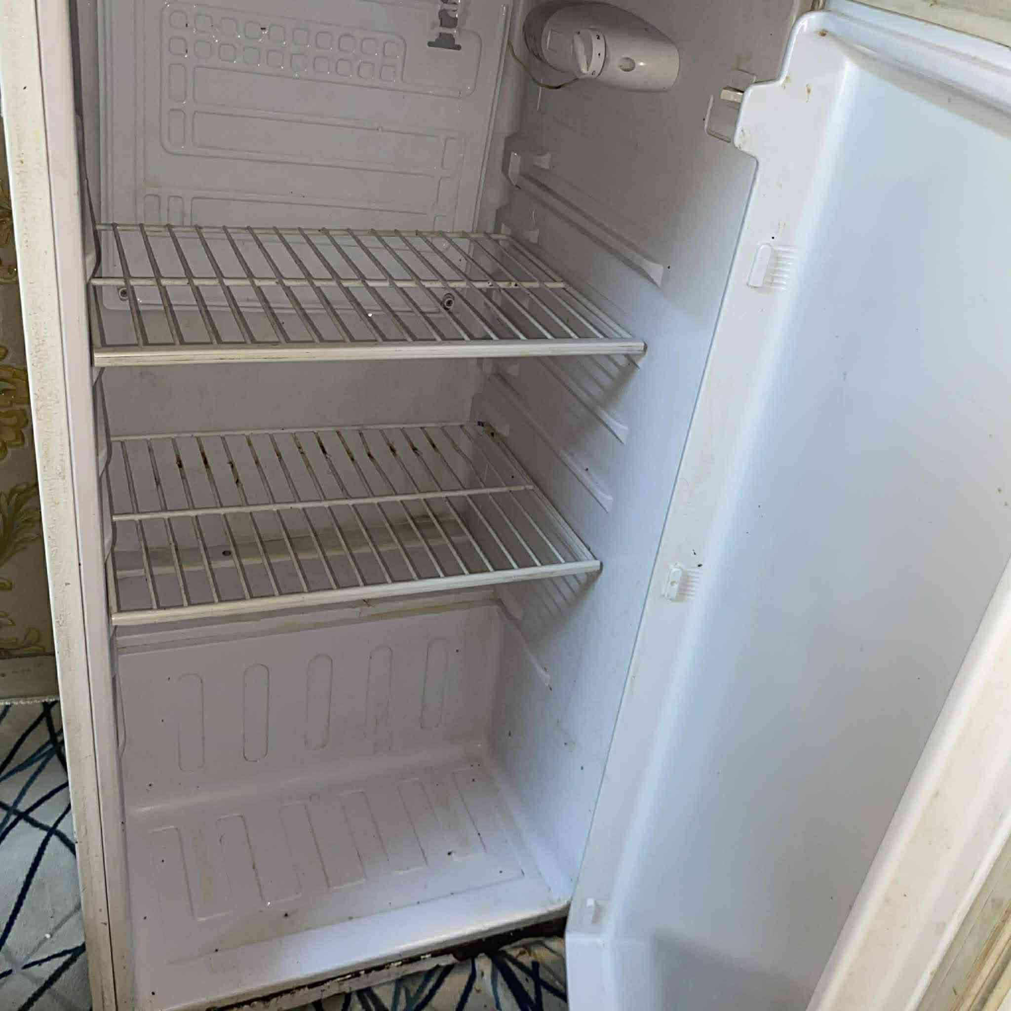 ثلاجه ب50 اليريدهه يجي ياخذه


**إذا كنت صاحب هذا الإعلان وتريد حذفه لأي سبب، رجاءا أرسل رسالة إلى الدعم الفني**