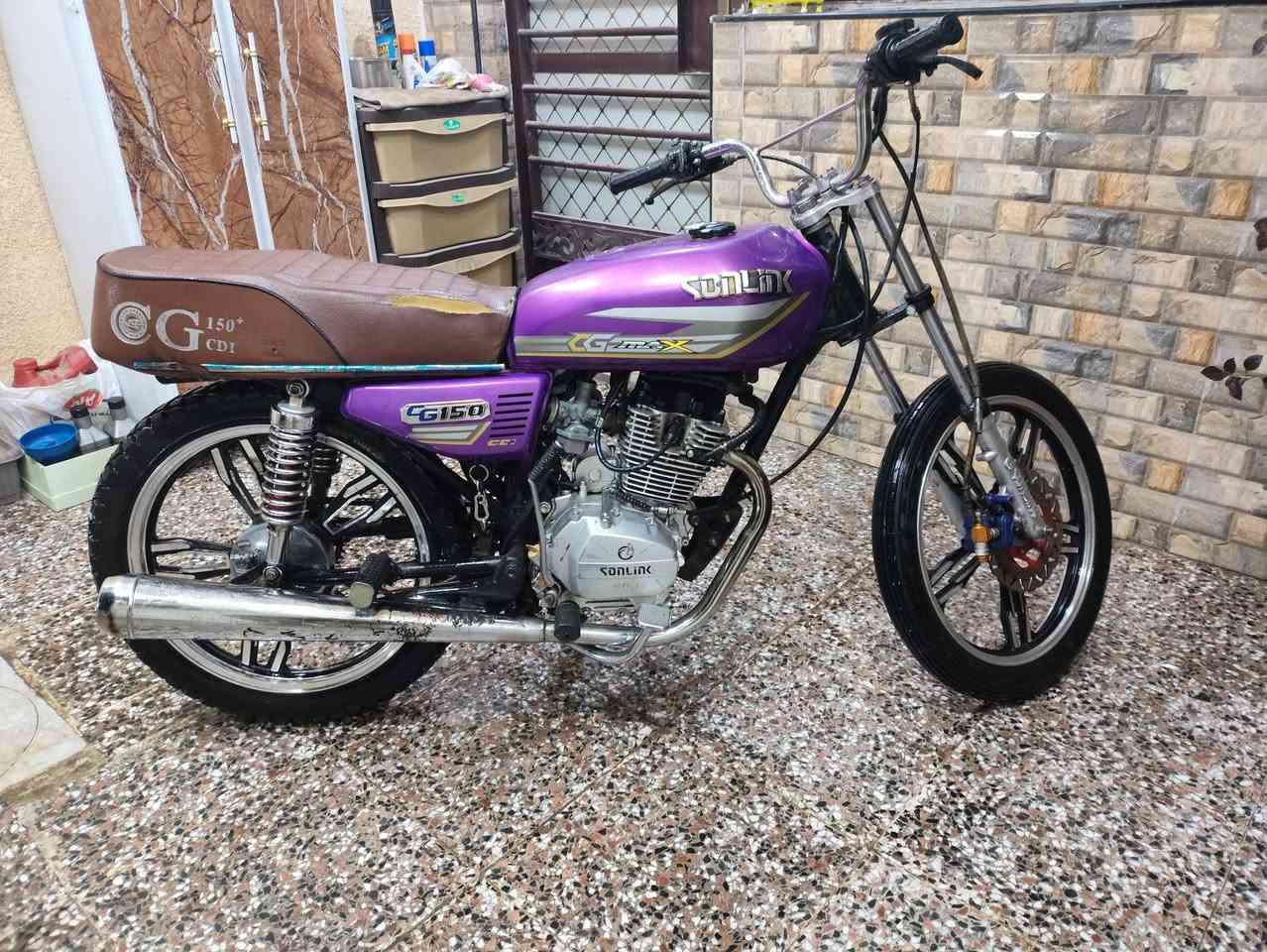 دراجه حربية للبيع موديل 23
مكاني بغداد حي العامل *********** 

شباب مكينه بيها صوت مال فيلس ماعرف اسويه 

وصره الدهن جانت مسولكه ولحمتها وجاي ابدل دهن من الفلتر مابيها اي مشكله 

لحد يخابرني ويكلي شنو نقوصاتها اخوان ذكرت كلشي واخوكم مستعجل عالبيع كلش 

دراجه مال شغل والله شاهد لوما احتاجيت فلوس مابيعها

تعال وافحص وقيم واخذ
