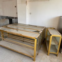 فاترينه المنيوم الطول ٢ م العرض ٤٠ العدد٤