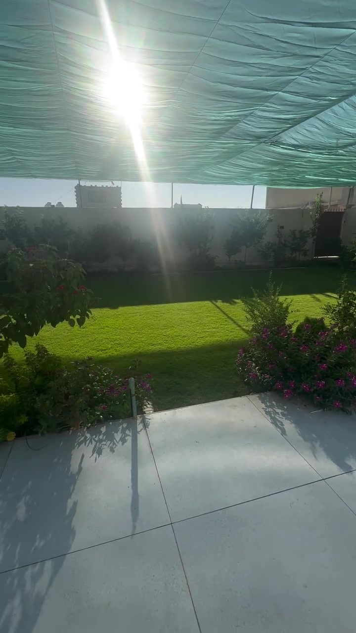 دار استراحة ٥٠٠ م  للبيع
ترهم كإستثمار للتأجير او للسكن 
تحتوي على مسبح متكامل المنظومه
حديقة وجلسة خارجية
غرفة كبيرة ومطبخ ومخزن
حمام خارجي
في منطقة الفحامة قرية طالب العلي
للاستفسار الاتصال عالرقم 
***********
