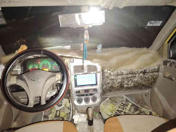 سلام عليكم.  شيري كوين موديل 2013 رقم نكليزي. سنويه ل 29. كير محرك. تمام.
سعره 20$ 
***********
