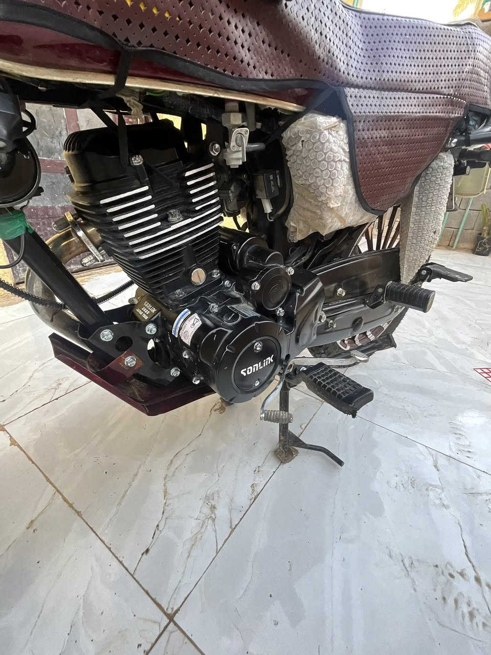 للبيع موديل ٢٥كفاله عامه مابيها اي نقص اوراق كلشي كامل ومفول محرك ٢٠٠ العنوان صويرة حي دجله السعر ٨٥٠وبيها مجال قليل***********
