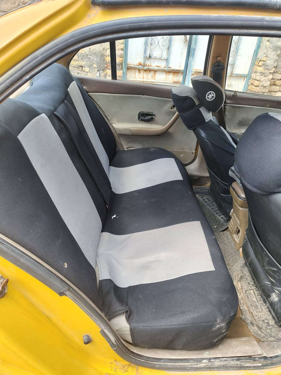 السلام عليكم سمند 2011 كير مكينه خير من الله سياره حلوه  هيئه وغرامه 300الف عليها السعر 22ورقه الغرامه طيح من السعر المكان العماره حي الرحمه الثانيه  لاستفسار ***********
