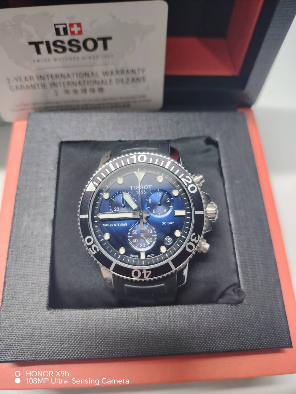 Tisso t
تيسوت سيستار ١٠٠٠ مناسبة للخوص ٣٠٠ متر تحت الماء
قفل بحري الدكمة والكرونوغراف اللون مميز جدا أزرق متدرج للأسود
سوبر لومينوس للرؤية الليلية
سير ربر زجاج كريستال ياقوتي مقاوم جدا للخدش
الساعة بحالة الوكالة
كاملة المرفقات ويا الغرانتي الدولي
الساعة بأكمل وصف وتاريخها عريق 1853
السعر مناسب جدا
للاستفسار اكثر التواصل على الخاص


**إذا كنت صاحب هذا الإعلان وتريد حذفه لأي سبب، رجاءا أرسل رسالة إلى الدعم الفني**