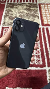 آيفون ١١ • ١٢٨ • بطارية ٧١