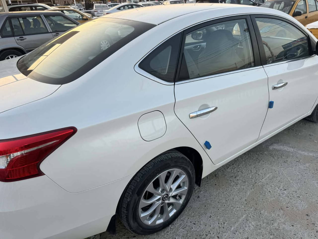 نيسان سنترا 2025
كفاله ماشيه 10 آلاف 
تبريد قطعتين 
وضع شركه 
***********
السعر 129 وبيها مجال بسيط
