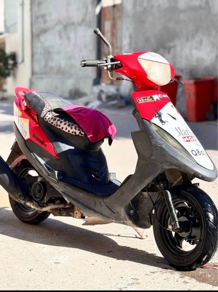 سلام عليكم دراجه نضيفه البيع دراجه بوشه 49 بلاد الدراجةشرط هندر واحد  السعر 575عنواني البصره الدير الرقم ***********
