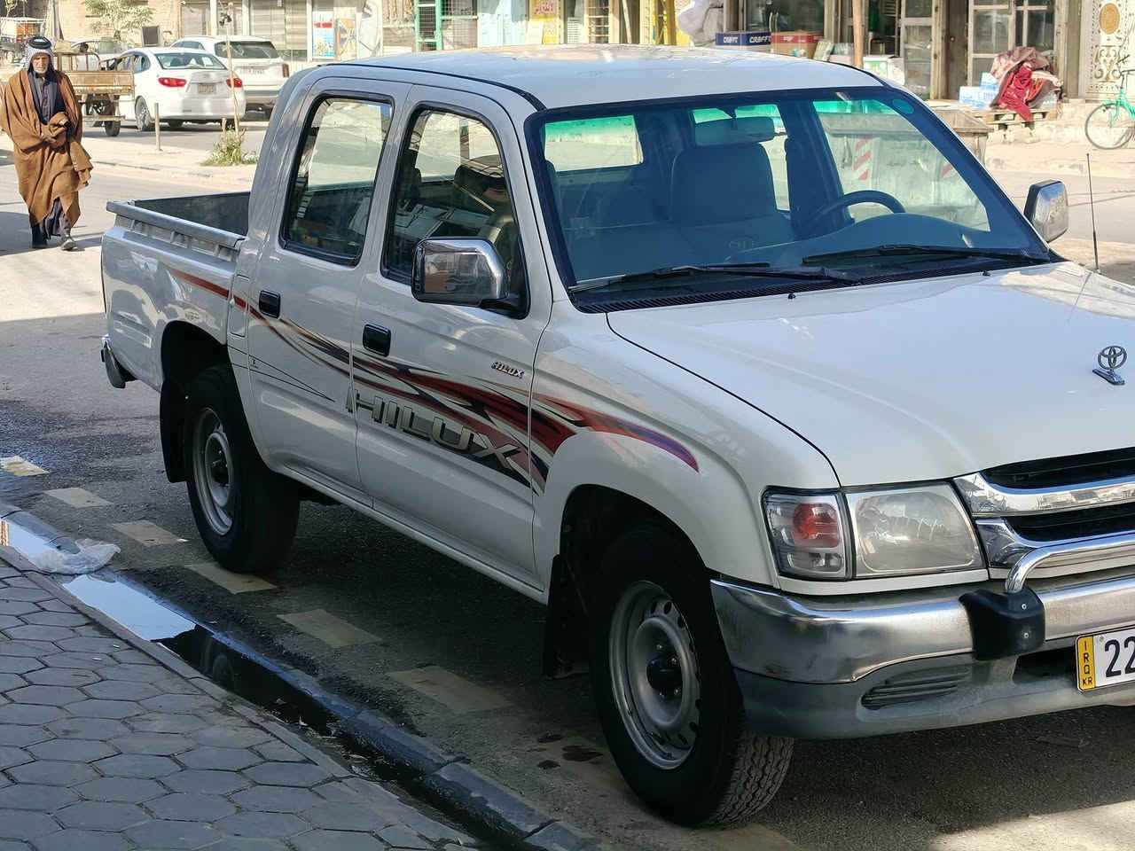 مكلف بالبيع ما متواجد مراسله
بيكب هايلوكس ٢٠٠٣ للبيع 
صبغ بنيد فقط الباقي مكفول 
كير محرك حداديه تايرات كله كفاله شرط 
رقم صاحب السياره ***********
السعر ١١٥ مكانه نجف
