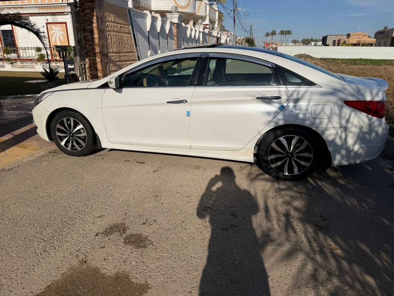 سوناتا خليجي موديل ٢٠١١   محرك ٢٤٠٠ دوش فول موصفات  صبغ ثلاث قطع بدون دواخل السعر   ١١٥٠٠  يعني دفتر وخمصطعش ورقة  مكان السيارة رمادي حصيبة الشرقية.  ***********
