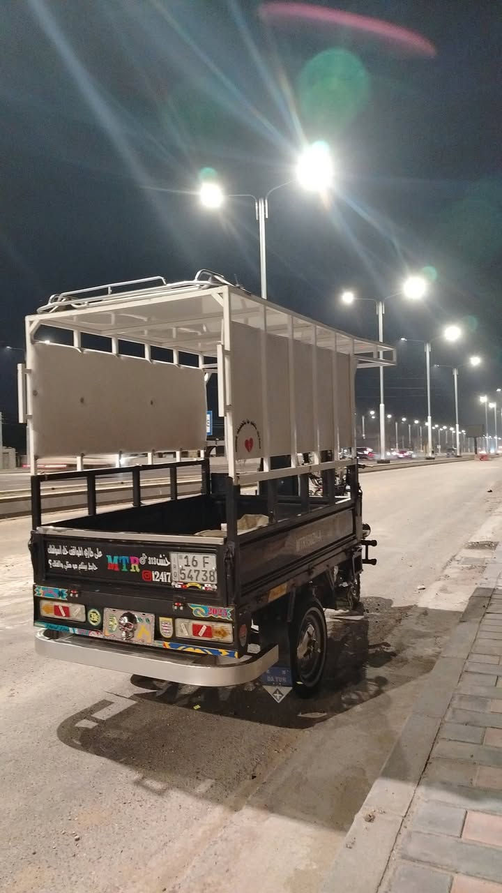 محجر للبيع جديد سقف بليت اصلي مكاني نجف حي الوفاء السعر 175وبي مجال للشراي 👍🏼الرقم  ***********
