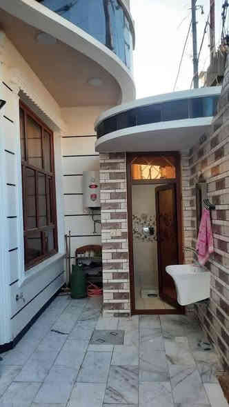 دار للبيع في الفلوجة حي الشهداء الاولى المنطقة المقابلة لنادي الجولان قرب مسجد الشيخ زامل 🏠
            
                      🌹على بركة الله 📢

📍نوع الملك =طابو صرف سند 
📍المساحة بالسند = ١٤٤ م٢
📍المساحة واقع الحال تقريباً = ١٥٨.٥ م٢
📍شارع : ١٥ م
🔷الوجه = ٩ م والنزال = ١٧.٥ م
🔷 بناء طابوق ٢٠٢٣ 
🔷ارضية الطابق الاول مرمر والطابق الثاني بورسلاين

🟢 الدار مشيد من طابقين ويحتوي على
ثلاث غرف نوم
ومطبخ
وصالتين
واستقبال 
وثلاث حمامات و ثلاث صحيات مشتركة
ومناور عدد/٢ 

📍كاونتر وبردات مع الدار
📍الماء لمس و الكهرباء منفصلة لكل طابق 
📍ابواب تركية عمل خاص من الشركة
📍مواد الماء والكهرباء لمس ضمان ٥ سنوات 

✳️سعر البيع للعقار : ٢٥٠ مليون دينار مع المجال 

‏‎⚠️ مكتب دار السلطان للعقار
العنوان فلوجة الجغيفي الثانية بداية شارع جامع فاطمة
للاستفسار الاتصال على الأرقام التاليه
***********
***********
***********
