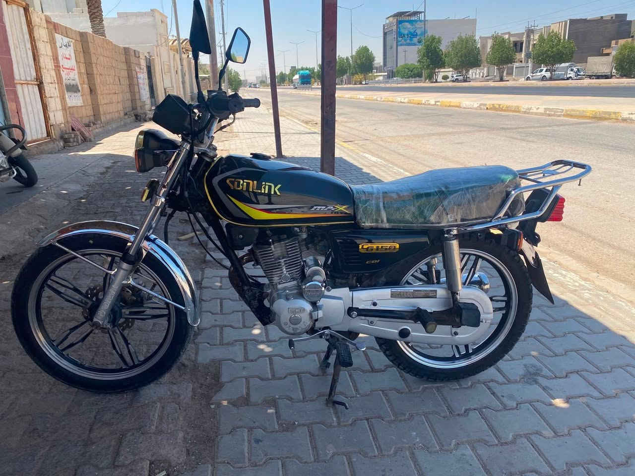 دراجه ايراني للبيع 550  بيه مجال جديدة كلش مكفوله من كلشي محرك بلادي كهربائيات كله شغاله موديل 22   للاستفسار على رقم عنواني الرمادي شارع 60 ***********
