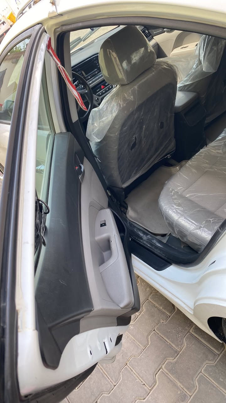 النتره موديل 2017امريكي مكينة 2000دوش حادث بنيد وجاملغ بدون دواخل وبيه صبغ اثر هوز تكشر بلكصه مال قماره وباب وره سايق مكاني نجف حي ابوطالب ***********  سعره 117وبيه مجال
