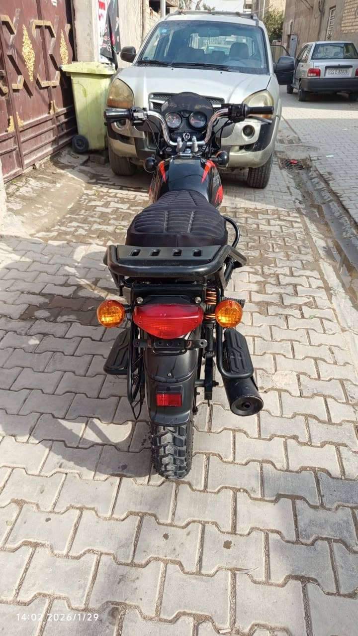 بوكسر 23 جبلي اوراق اصولي
مكينة مامفتوحة ناعمة
تايراتها جدد بعدهن بلخط
كهربائيات كلها شغالة مناقصها اي شي
دبلات امامي خلفي نضيفات طسة ناعمة
دراجة مناقصها شي ابد
مكاني بغداد الغزالية شارع الضغط
سعرها 1200 وبيها مجال
***********
