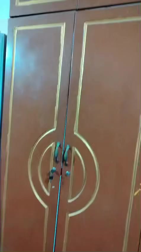 سلام عليكم
كنتور للبيع 175 وبي مجال

‭٠٧٧٧ ٥٧٨ ٤٤٢٥‬
