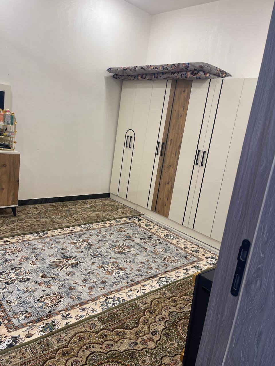 سلام عليكم عندي بيت البيع بل الكرغولية قرب جسر حديدخضر بين سدين سند ٢٥ سعر مساحه ١٠٠ سعر ١٠٥ وبي مجال يراسني خاص او وتساب ***********
