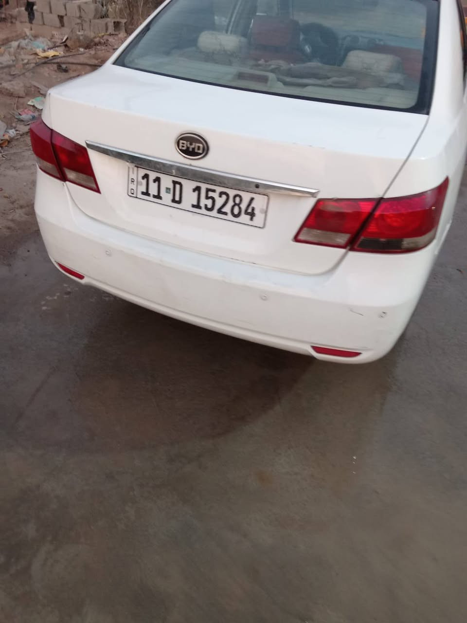 السلام عليكم اخوان بي واي دي جي ثري موديل 2015 رقم بغداد انكليزي هزه جديده كير اتو شاشه لايت زنون تخم تاير   السياره مال شغل جاهزه مكينه و كير خير من لله المكان بغداد الشعله السعر 53 رقم الهاتف ***********
