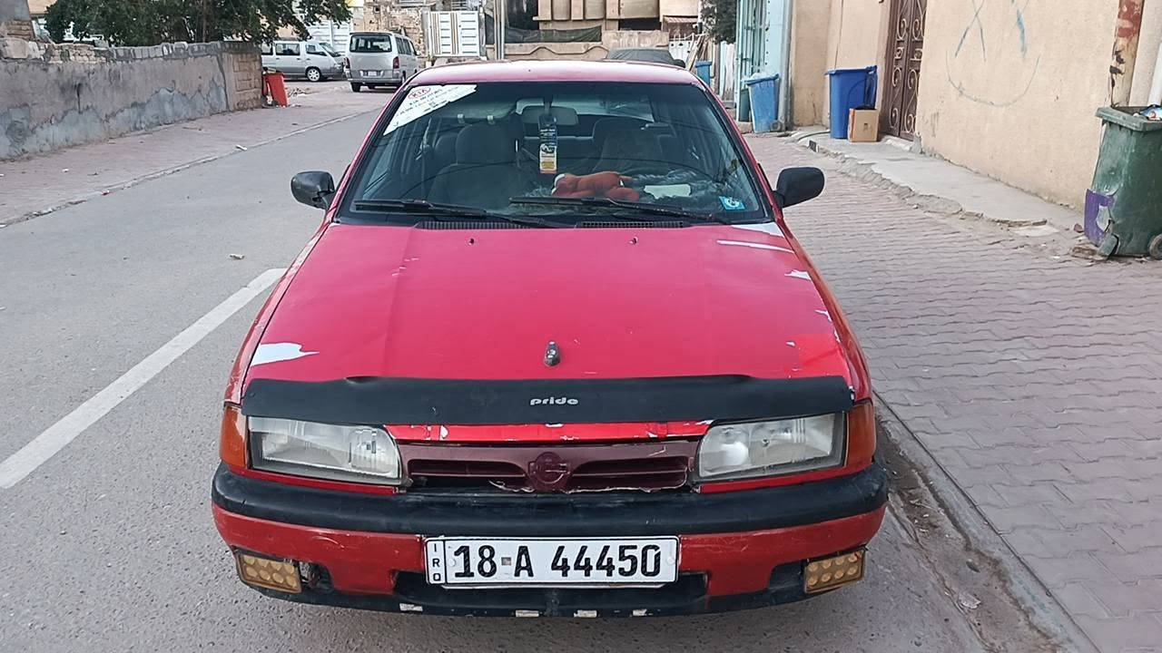 سياره نيسان بريمير موديل 92
 جاهزة تخم تاير 
كما موضح بالصور 
رقمها مميز السياره بأسمي رقم دولي تحويل ثاني يوم 
النقص اللي بيها مشط ستيرن جبنه بي 
20 ورقه وبيها مجال حك الجيه 
متواجد على النت 
مكان السياره كربلاء... طويريج


**إذا كنت صاحب هذا الإعلان وتريد حذفه لأي سبب، رجاءا أرسل رسالة إلى الدعم الفني**