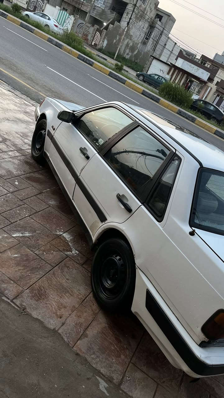 السلام عليكم سياره فالفو حجم  460 
رقم الماني بسمي شرط التحويل  ٢٩ كابون بازين شغال 
الكهربية كلها شغاله قفل مركزي سلايت جمات كهرب 
الكير شرط المحرك بديت نفخ السياره بدون صبغ وضع شركه سعرها ٢٠ وبيها مجال بسيط 
***********
