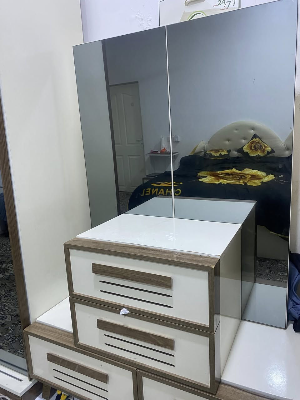 كانتورو مێز توالیت و دوو جە کمە جە و ئاوینە ی باڵا بۆ فرۆ شتن


**إذا كنت صاحب هذا الإعلان وتريد حذفه لأي سبب، رجاءا أرسل رسالة إلى الدعم الفني**