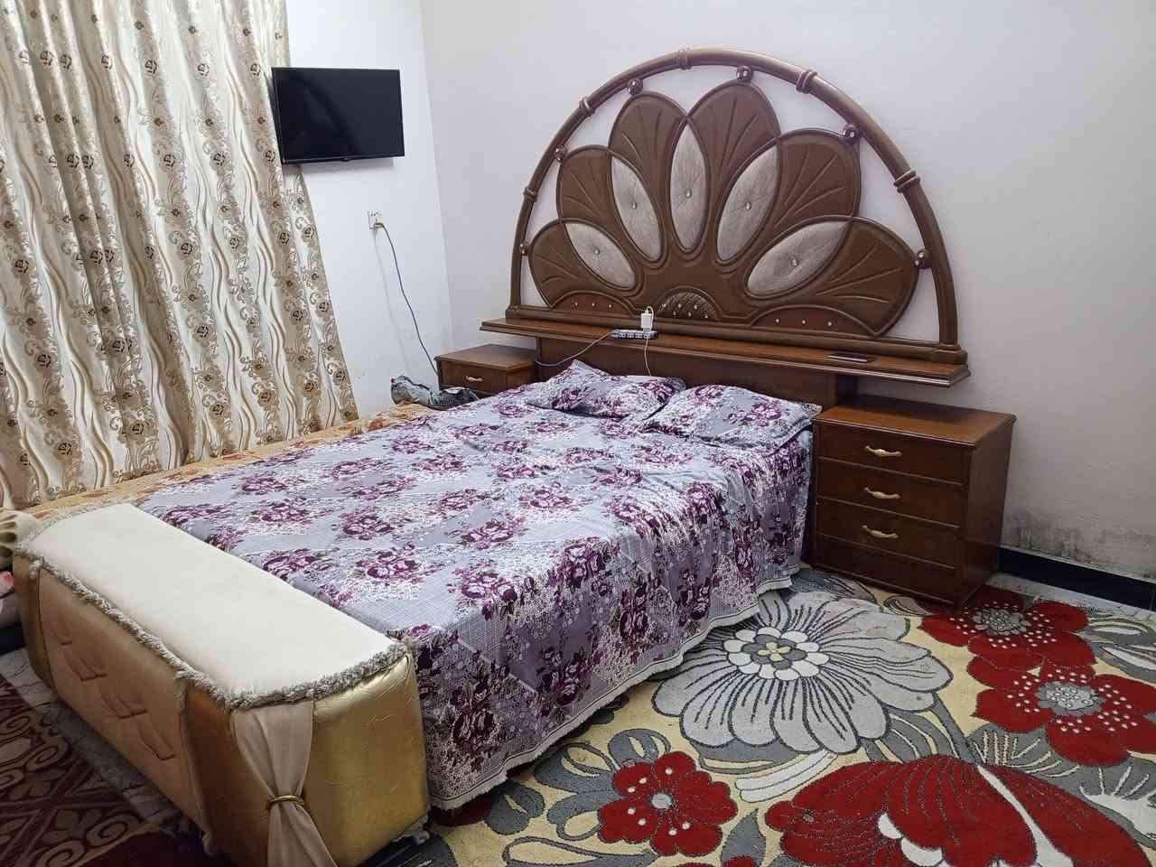 سلام عليكم غرفه نوم للبيع نجاره نضيفه كلش سعره ٨٥٠ مجاله قليل مكاني صويره شارع المطار بل بدايه رقمي ***********
