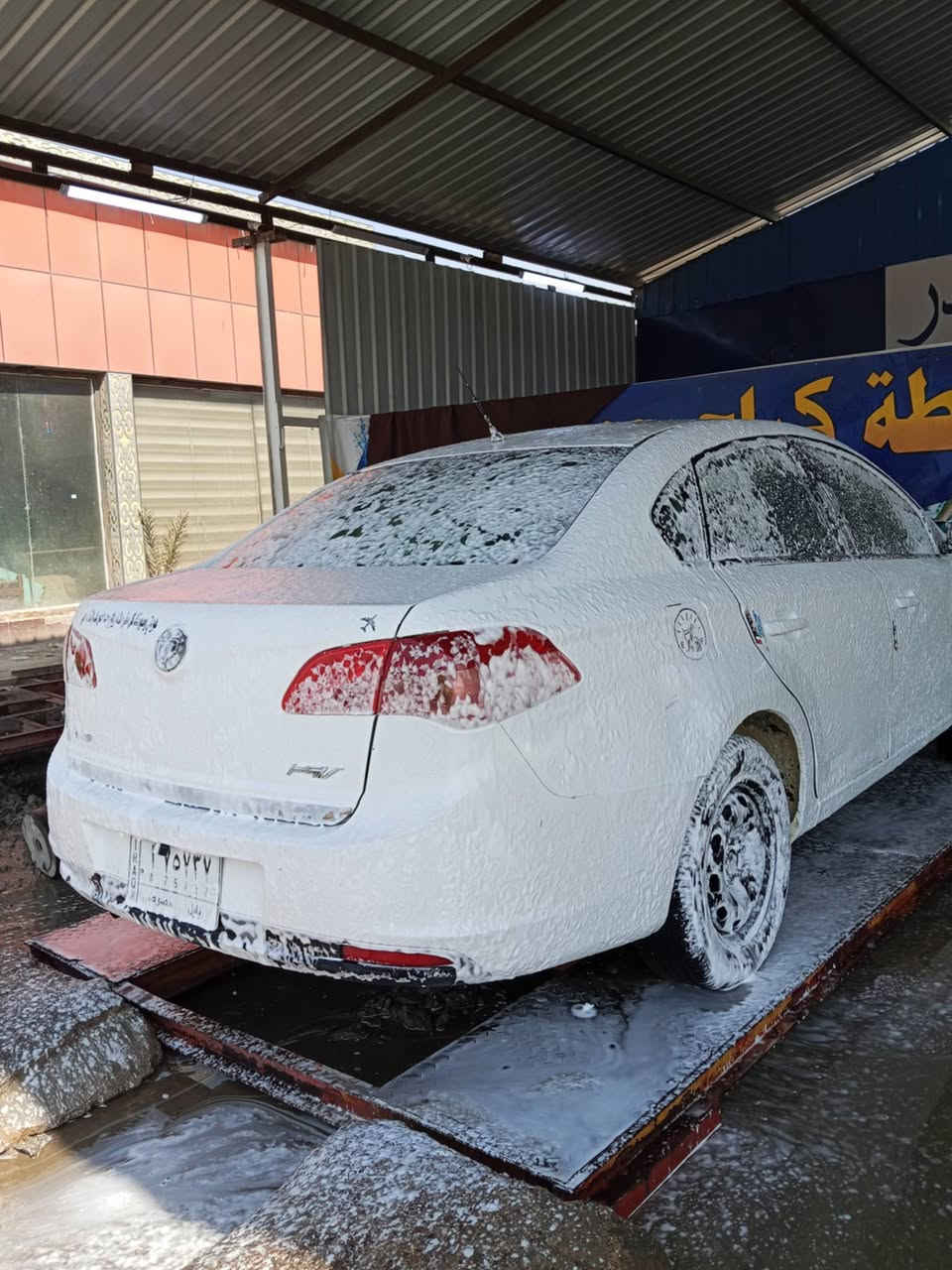 سلام عليكم
برلنس 2014 كير محرك بحاله ممتازه مكفوله من الصبغ وبيهه بس بارد باب ال سايق نضيفه وكاعده ماشيه190 دوشمه ارضيه جلد داخل لونين سستم سماعات النترا 

السعر 59 وبيهه مجال بسيط ***********
