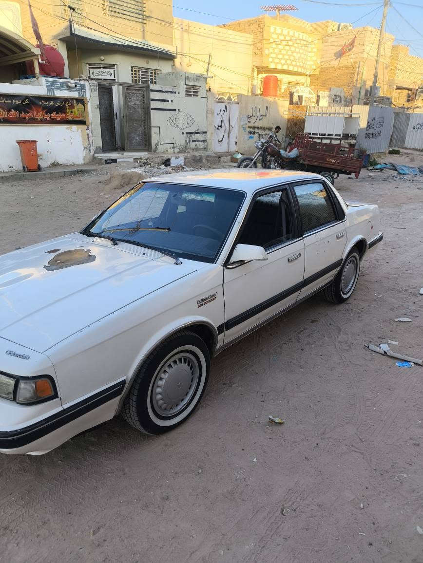 السلام عليكم اولدزموبيل موديل 1990رقم بغداد مشروع وطني سيارة جديده او حلوه اوجاهزه حتى تبريد شغال تخم تاير ابو الخطه جديد باتري جديد كهربائيات حداديه مكينه كله جديد والحمد لله للاستفسار *********** النجف, العراق
