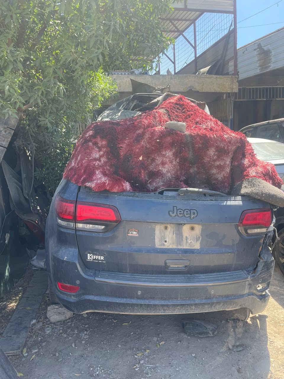 ‏جيب 21 رقم بغداد دولي مكانها بغداد سيارة مقلوبة مكينة جير سان السعر70 وبيها مجال ￼ وبيها مجال رقم الهاتف04341544￼077
