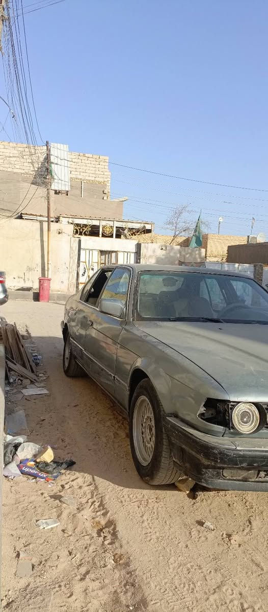 السلام عليكم بي ام للبيع موديل 89
مكينة 6 بلاد مفتوح

رقم بغداد الماني 

راعيها ضاع رقمه من عندي 

شرط مامحجوزة ولاا مطلوبة

سعرها 15 ورقة كوم حديد 

مكانهة ناصرية تضحية الشراي يتصل 

***********
